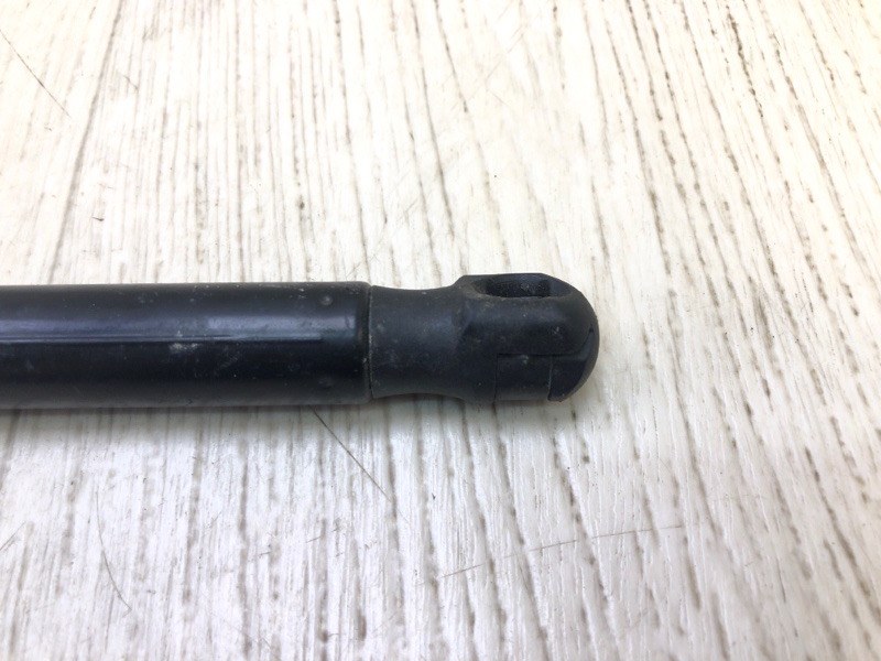 Амортизатор кришки багажника VOLVO S60 10-13 31333202 — 2