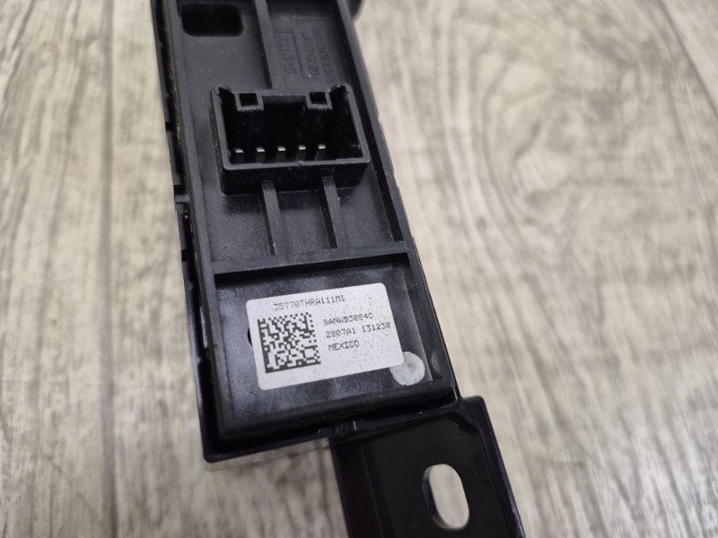 Кнопка склопідіймача задня права HONDA ODYSSEY 17- 35770-THR-A11 — 3