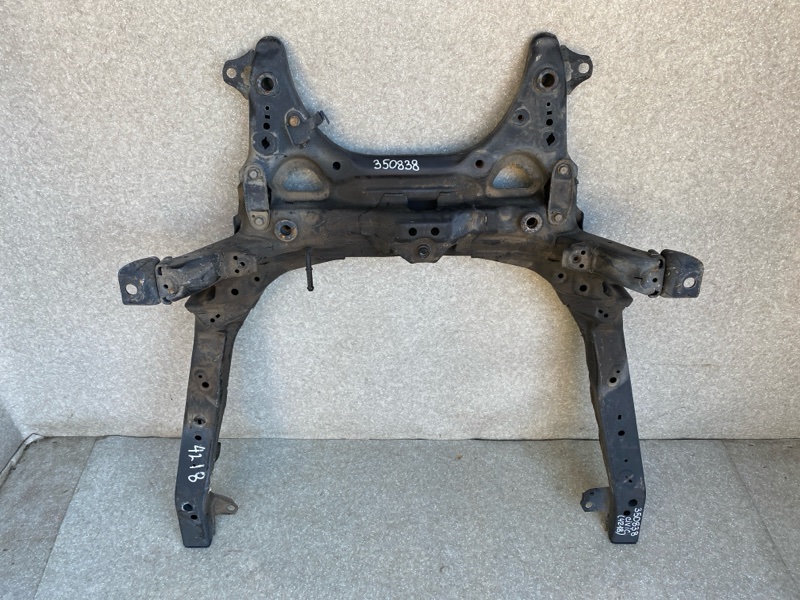 Балка передньої підвіски HONDA CIVIC FC/FK 15- 50200-TBA-A14
