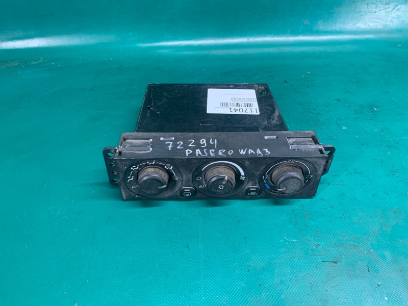 Блок керування піччю MITSUBISHI PAJERO 99-06 MR500646