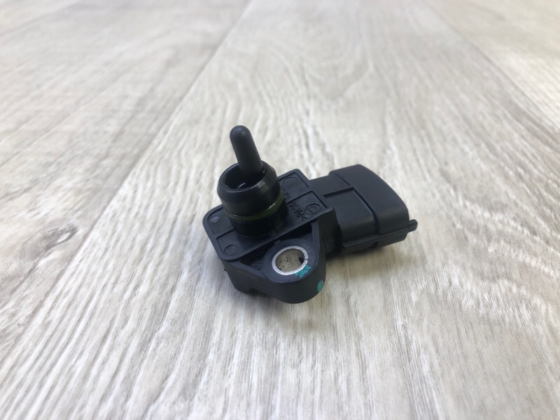 Датчик абсолютного тиску (MAP sensor) HYUNDAI ELANTRA GD 12-17 39300-2B100
