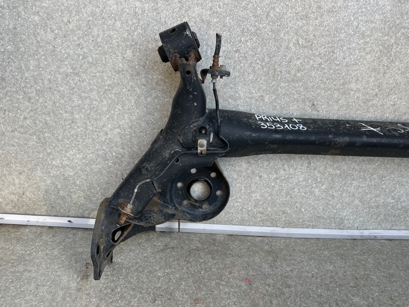 Балка задньої підвіски TOYOTA PRIUS PLUS 11-14 42101-64010 — 3