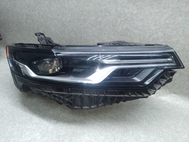 Фара права CADILLAC XT6 19- 84859129 — 2