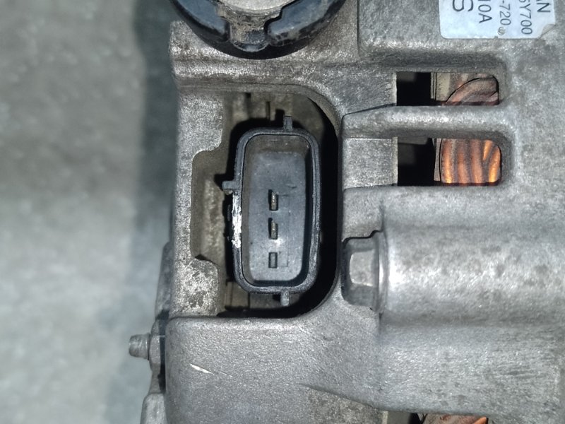 Генератор NISSAN MAXIMA A33 99-02 23100-5Y700 — 5