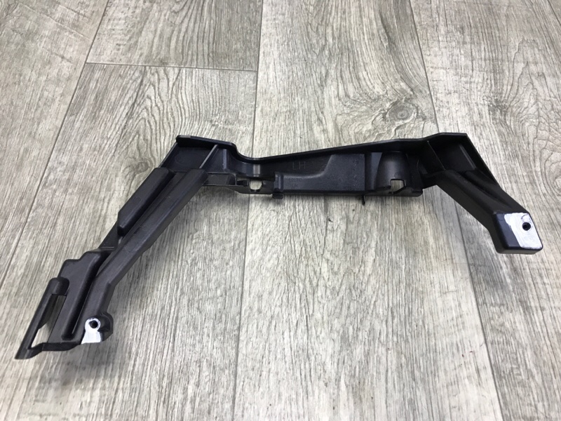 Кронштейн/кріплення заднього бампера ліве LAND ROVER RANGE ROVER (L405) 12-22 LR105880