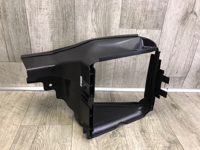 Дефлектор радіатора правий LAND ROVER RANGE ROVER (L405) 12-22 LR100426 — 2
