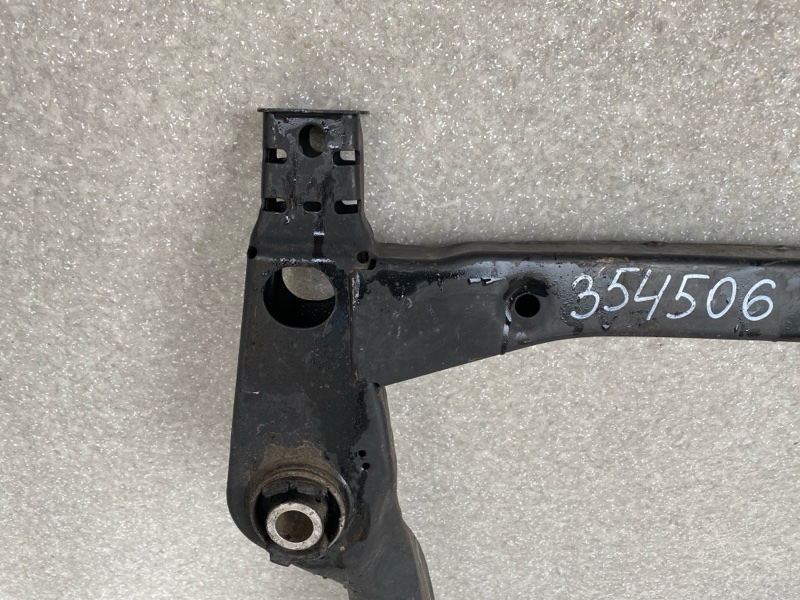 Балка передньої підвіски FORD FLEX 08-19 DA8Z-5C145-A — 5