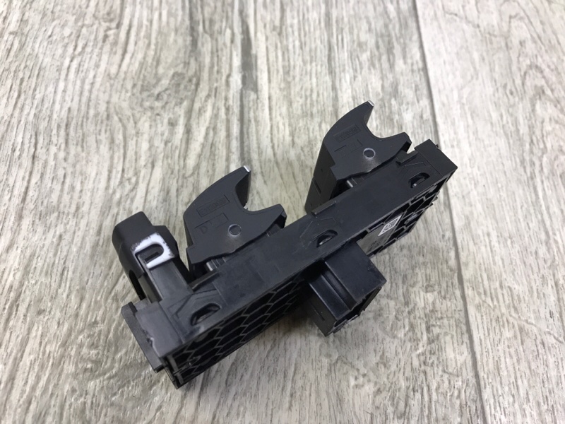 Блок керування склопідіймачами VOLKSWAGEN TIGUAN 16-23 5G0 959 857 E WZU — 3
