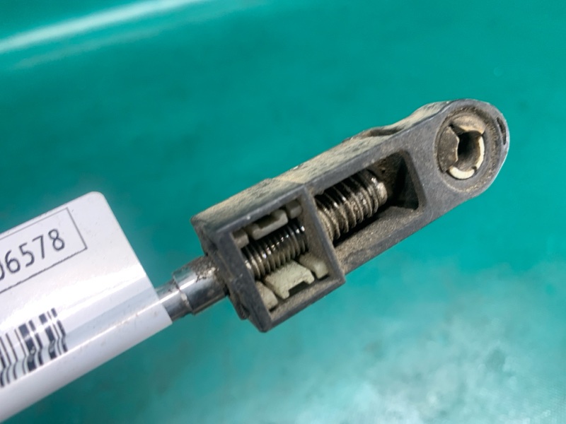 Трос перемикання АКПП FORD FUSION 14- DG9Z-7E395-M — 3