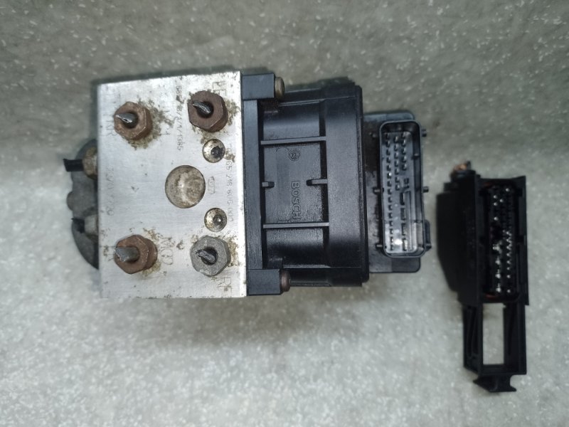 Блок антиблокувальної системи CHEVROLET EQUINOX 04-09 15274842 — 2
