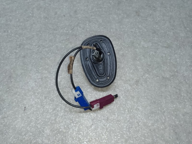 Антена передня CHEVROLET EQUINOX 04-09 22688031 — 2