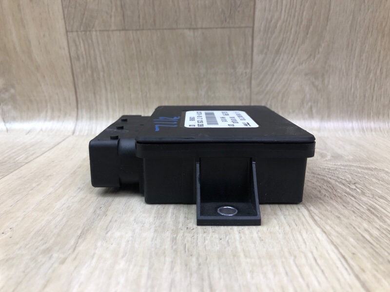 Блок керування стоянковим гальмом MERCEDES GL-CLASS X166 12-16 A 166 900 27 00 — 3