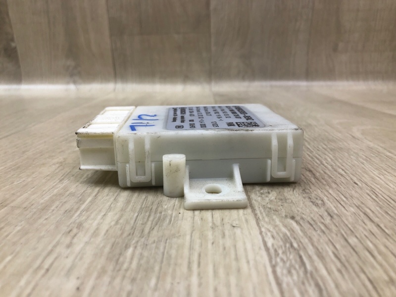 Блок керування парктроніком MERCEDES GL-CLASS X166 12-16 A 166 900 75 07 — 3