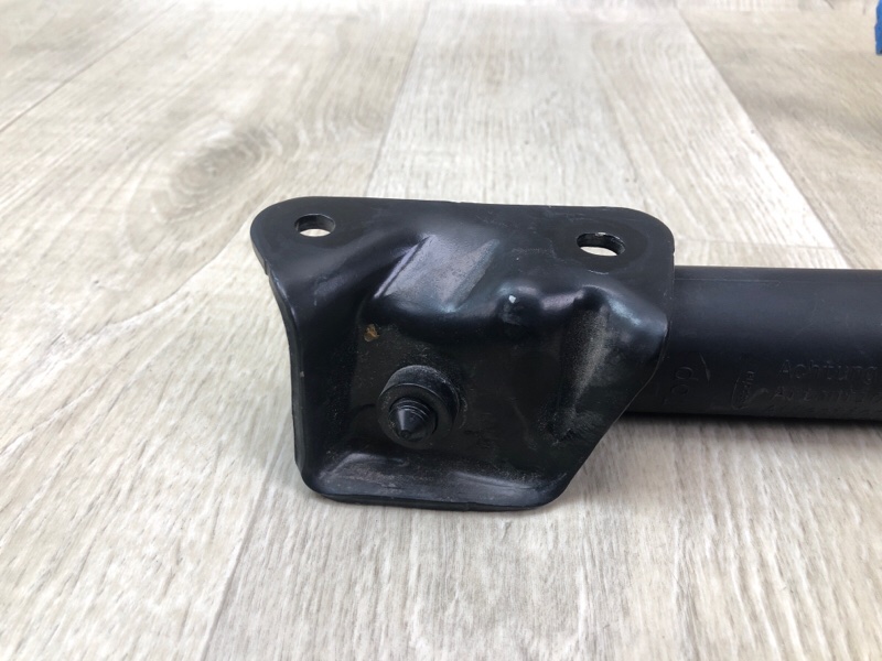 Амортизатор кришки багажника правий MERCEDES GL-CLASS X166 12-16 A 166 890 05 30 — 4