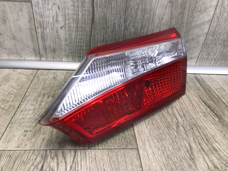 Ліхтар внутрішній правий TOYOTA COROLLA 12-19 E180 8158102520 — 2