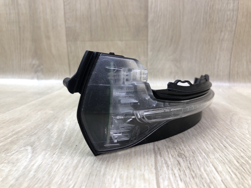 Повторювач повороту у дзеркало передній лівий AUDI A3 03-13 8V0949101 — 3
