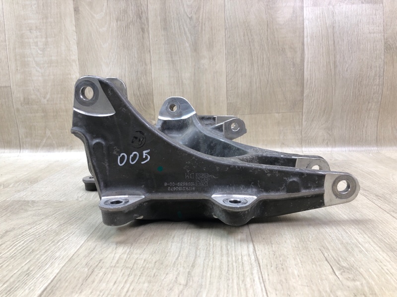 Цапфа ліва TESLA MODEL S 12- 1058539-00-B — 4