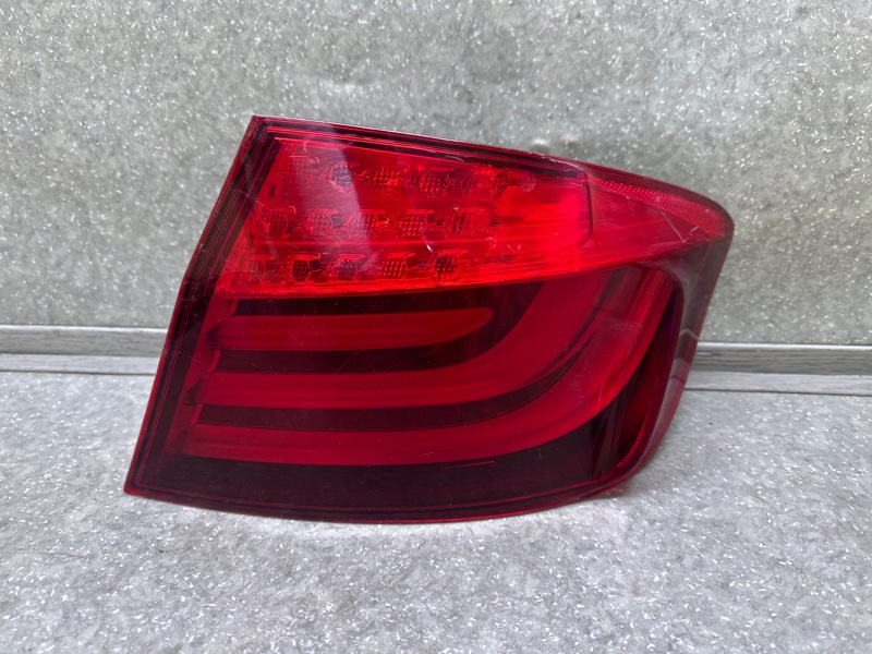 Ліхтар зовнішній правий BMW 5 SERIES (F10) 11-13 63217203230