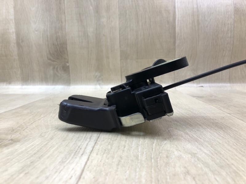 Замок кришки багажника HYUNDAI GENESIS SEDAN 08-13 812303M020 — 3