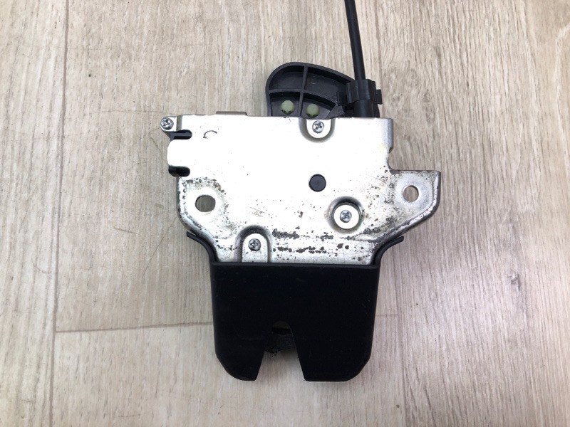 Замок кришки багажника HYUNDAI GENESIS SEDAN 08-13 812303M020 — 4