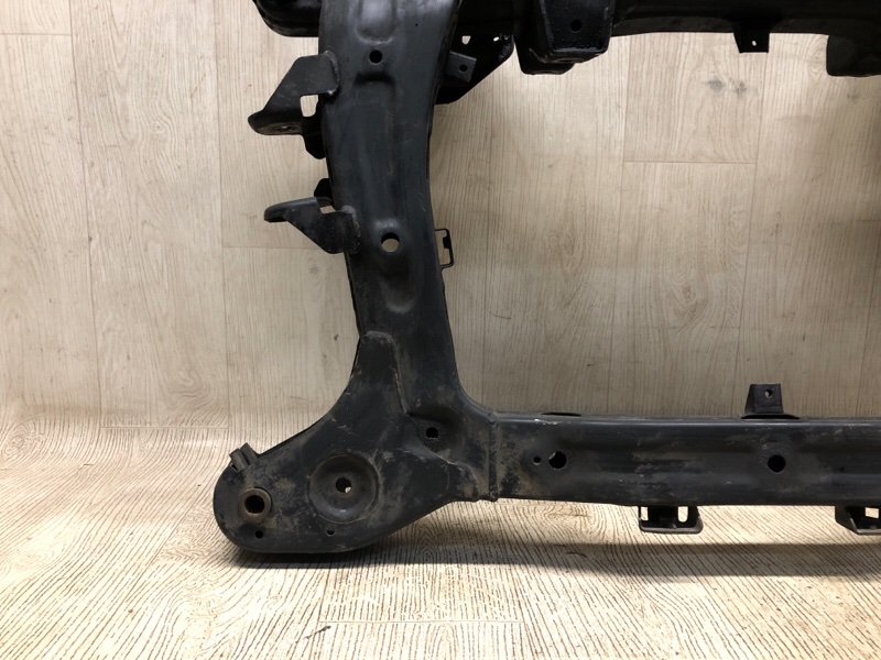 Балка передньої підвіски HYUNDAI H1 07-21 624104H155 — 3
