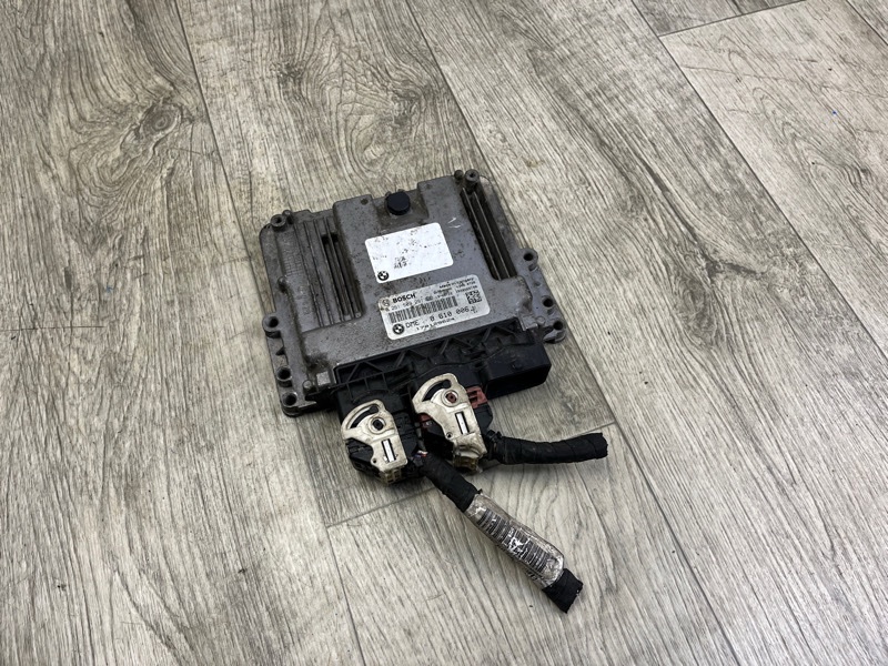 Блок керування двигуном MINI COUNTRYMAN R60 10-16 12 14 8 652 746