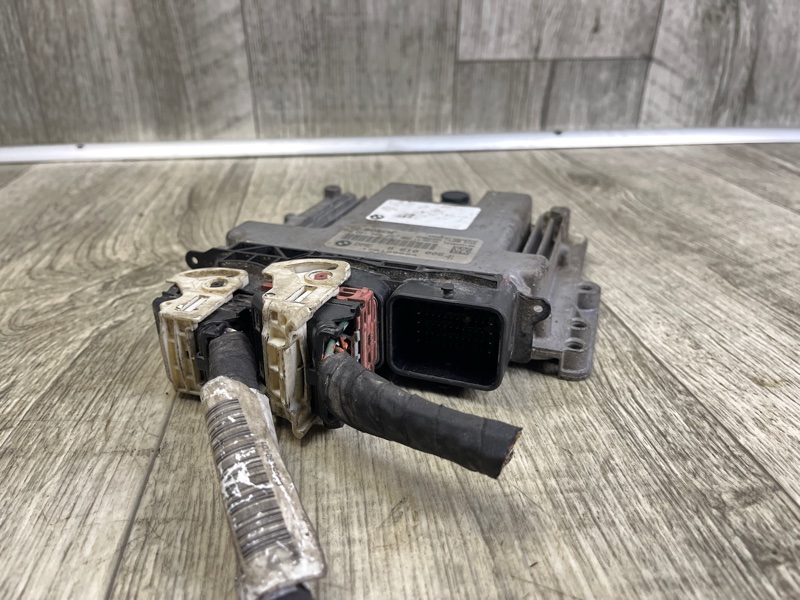 Блок керування двигуном MINI COUNTRYMAN R60 10-16 12 14 8 652 746 — 3