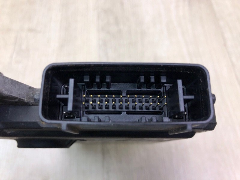 Блок керування АКПП VOLVO S60 13-18 31437048 — 4