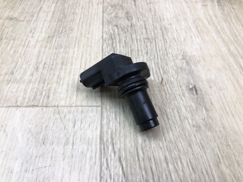 Датчик положення распредвала VOLVO S60 13-18 31272689