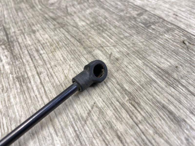 Амортизатор кришки багажника JEEP GRAND CHEROKEE 11-22 68083885AA — 4