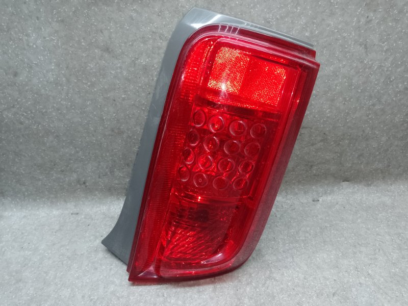Ліхтар зовнішній правий TOYOTA Scion FR-S 12-16 8155112A60