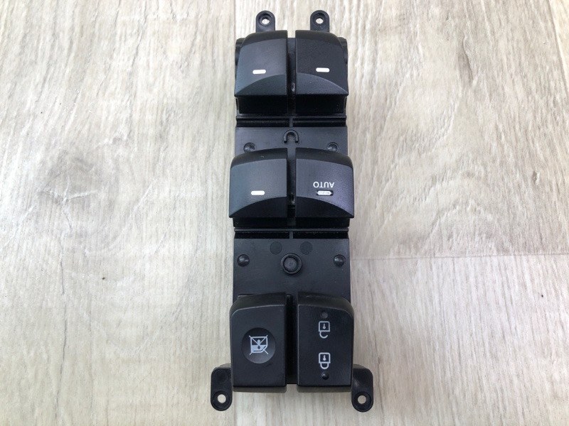 Блок керування склопідіймачами HYUNDAI ELANTRA GD 12-17 93571 A5010 — 2