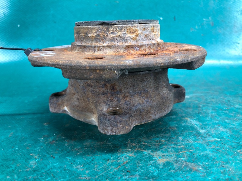 Маточина колеса передня права BMW 3 SERIES (F30) 2012–21 31 20 6 876 840 — 3