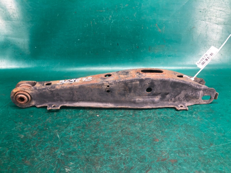 Важіль задньої підвіски нижній поперечний LEXUS SC430 01-10 48740-30080