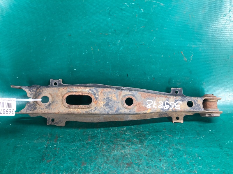 Важіль задньої підвіски нижній поперечний LEXUS SC430 01-10 48740-30080 — 5