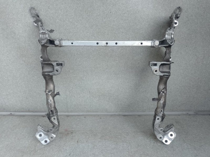 Балка передньої підвіски AUDI A5 07-17 8T0399315H — 2