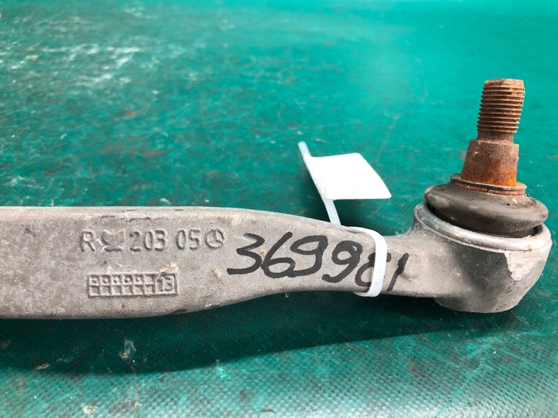 Важіль передньої підвіски верхній правий MERCEDES E-CLASS C207 09-16 A 204 330 88 11 — 4