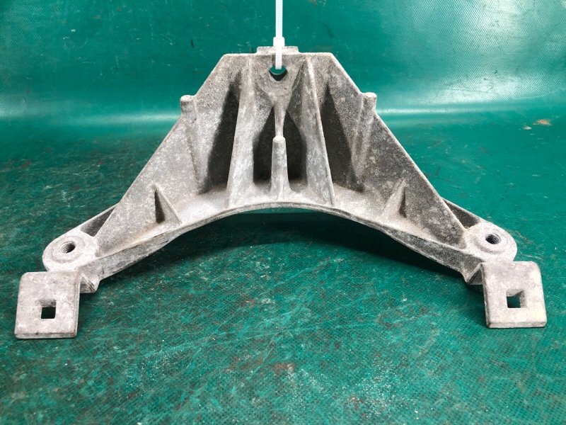 Розпірка кузова BMW X6 (F16) 14-20 51 71 7 137 238 — 3