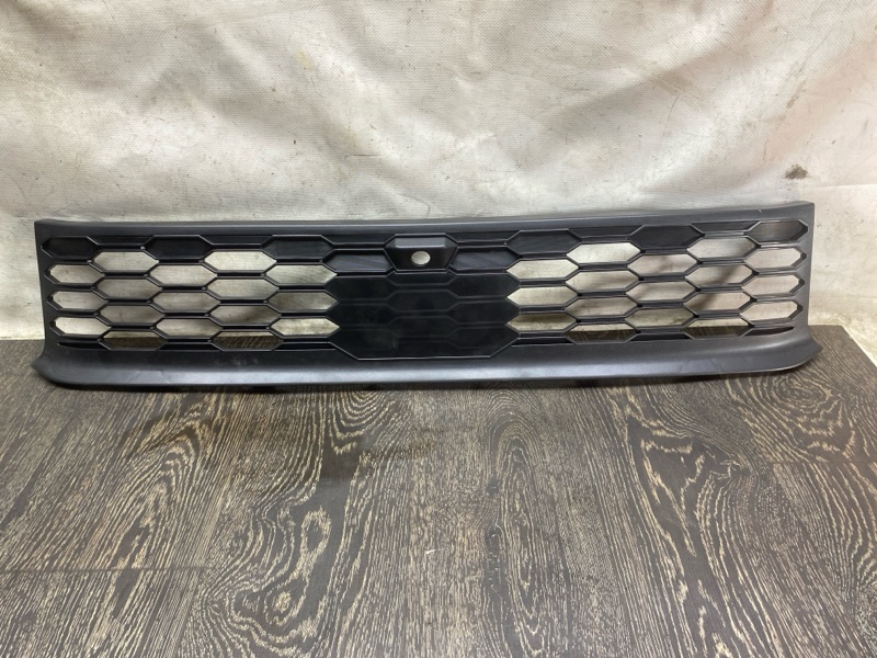 Решітка переднього бампера MITSUBISHI OUTLANDER 21- 6405A253