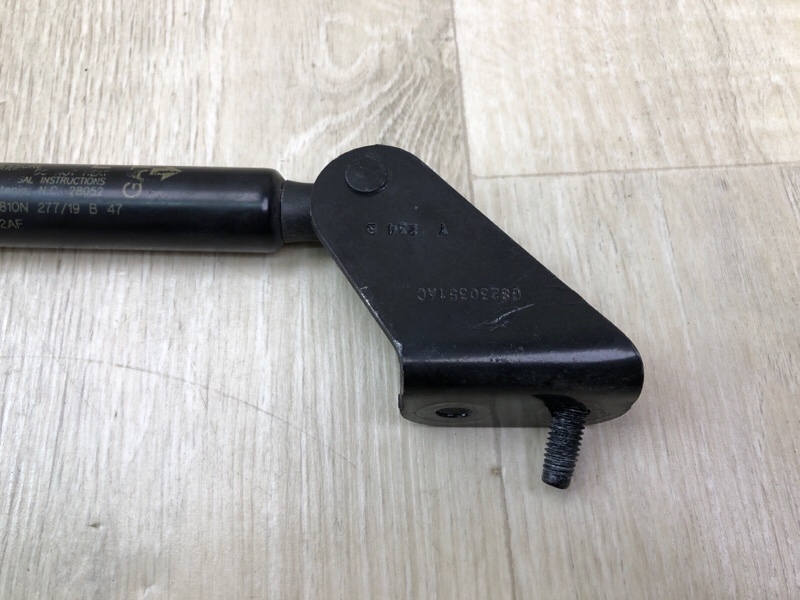 Амортизатор кришки багажника лівий CHRYSLER PACIFICA 16-20 68230 342AF — 4