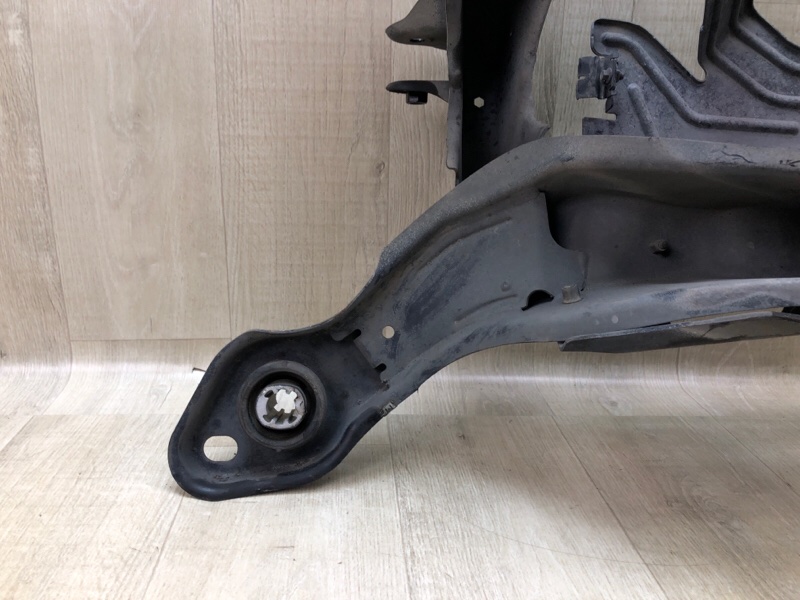 Балка задньої підвіски VOLVO S60 13-18 31329225 — 3