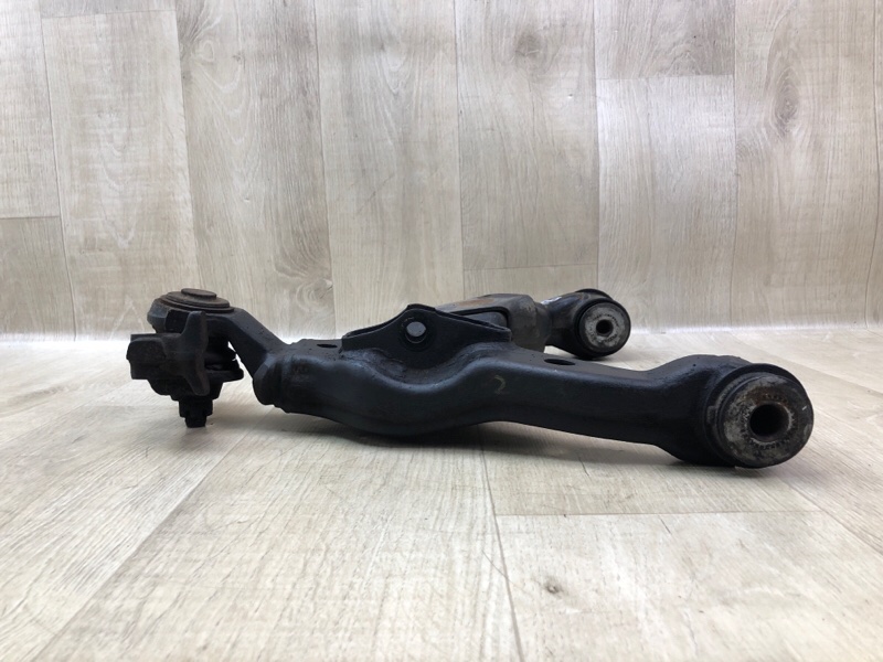 Важіль передньої підвіски нижній правий TOYOTA 4RUNNER 02-09 48068-60010 — 2