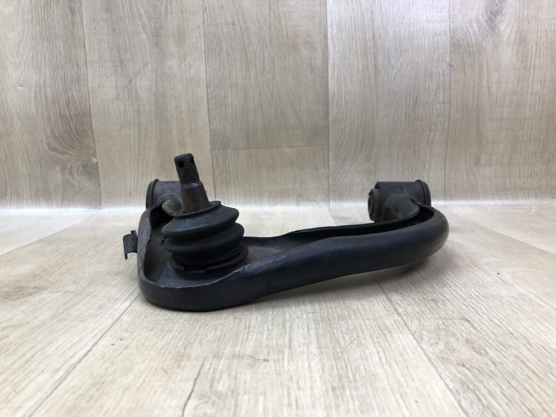 Важіль передньої підвіски верхній лівий TOYOTA 4RUNNER 02-09 48630-60020 — 3